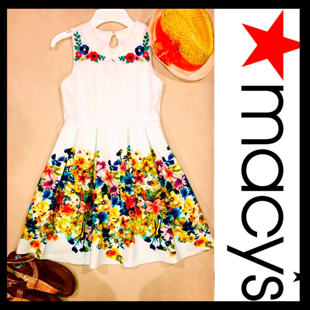 Girl’s floral dress size M